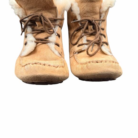 UGG Chickaree Suede Shearling Moccasin Boots Chestnut Women’s Size 8 - Picture 2 of 15